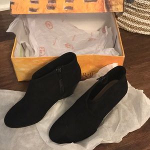 Black Kira booties by Bella Vita new